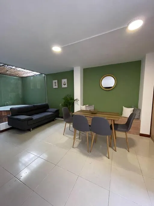 Apartment W/ Jacuzzi Best Location/ Parque Lleras Medellin