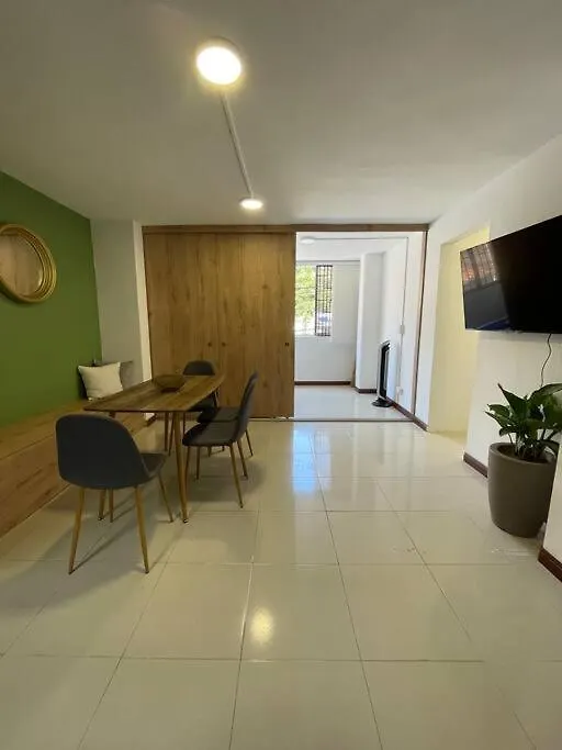 Apartment W/ Jacuzzi Best Location/ Parque Lleras Medellin
