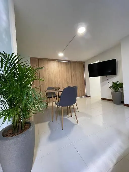 Apartment W/ Jacuzzi Best Location/ Parque Lleras Medellin