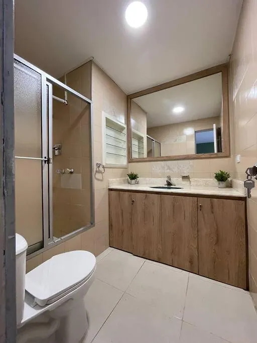 Apartment W/ Jacuzzi Best Location/ Parque Lleras Medellin